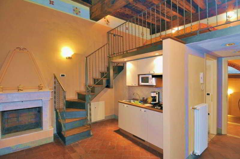 Antica Residenza Del Gallo Лука Екстериор снимка