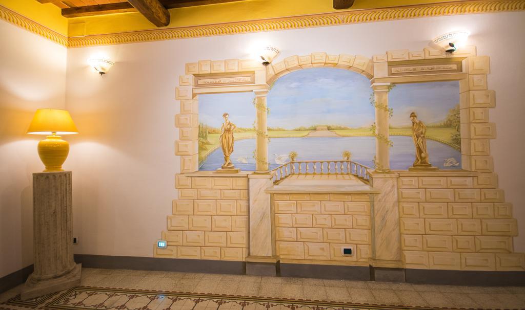 Antica Residenza Del Gallo Лука Екстериор снимка